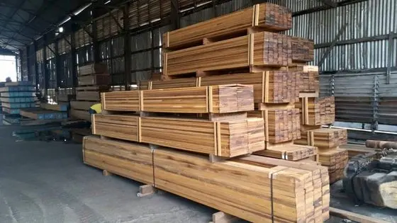 Древесина и эвкалипт, деревянные бревна/НЕОБРАБОТАННАЯ древесина