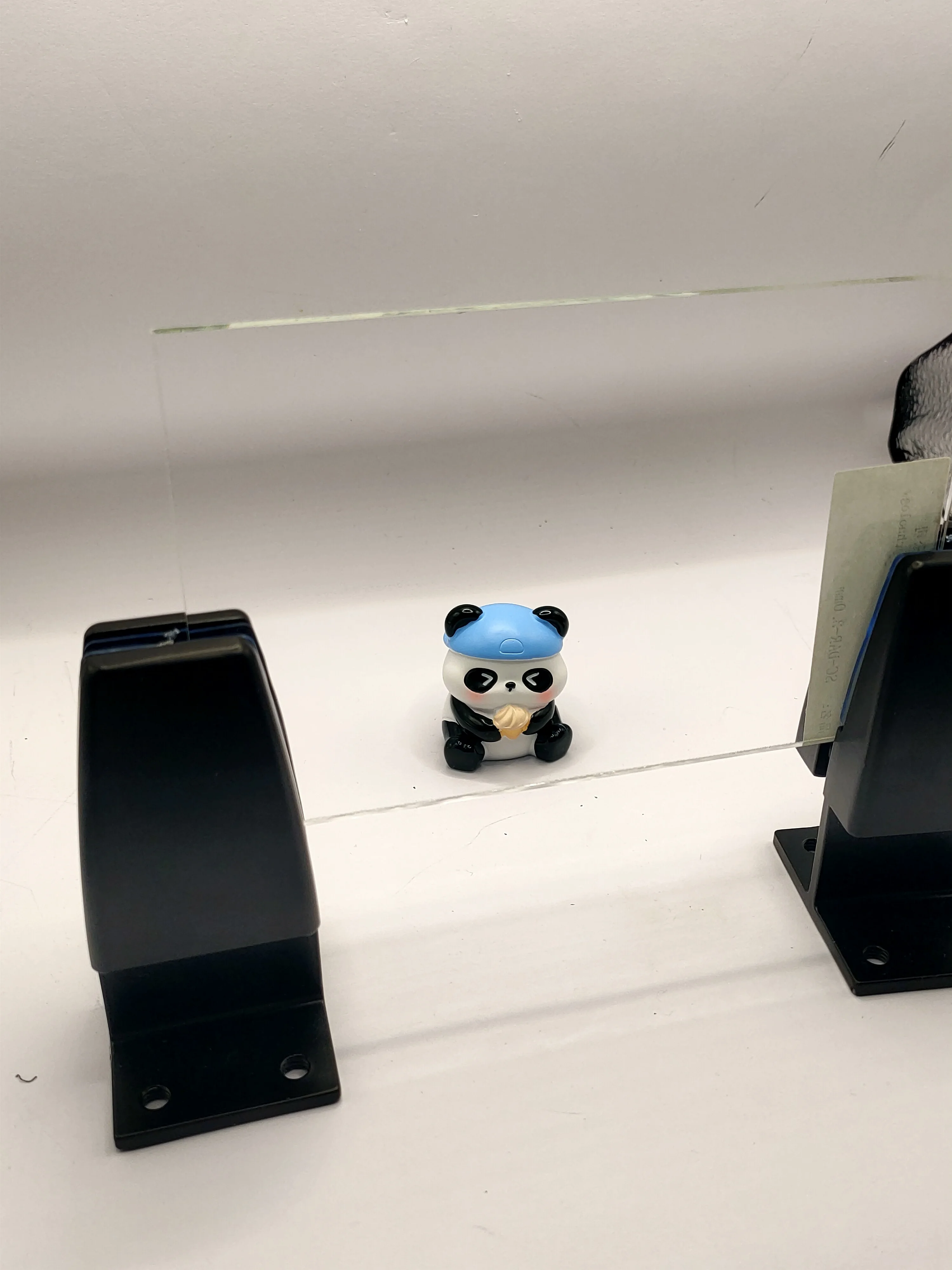 2mm Single-sided double-coated anti-reflective glass