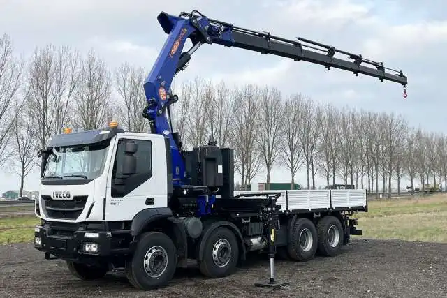 Iv eco тракер AD410T42H AT 8x4 планшет с