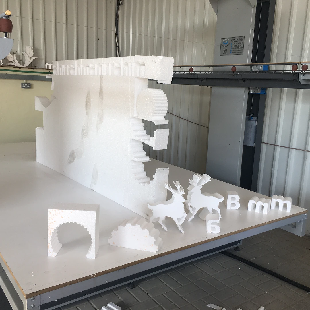 2022 High Quality Automatic Foam Cut CNC Sponge Foam Cutting Machine for Polyurethane Turkey Russia Max Romania Canada Egypt Hot