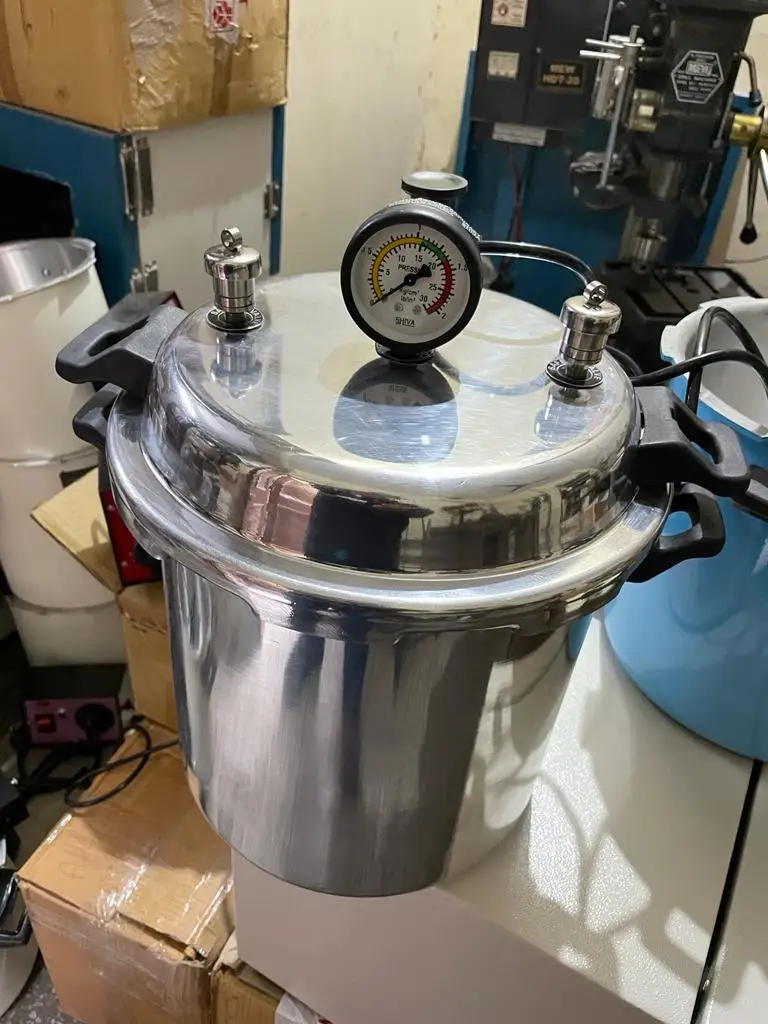 Non Electric autoclave Portable Pressure Cooker type Autoclave High Quality gas operated autoclave portable steam sterilizer