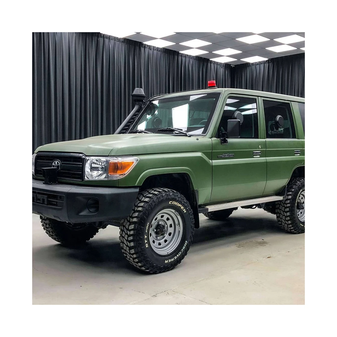 USED CARS IN DUBAI TOYOTAA LAND CRUISER PRADO / 2018 TOYOTAA LAND CRUISER AUTOMATIC DIESEL CARS FOR SALE