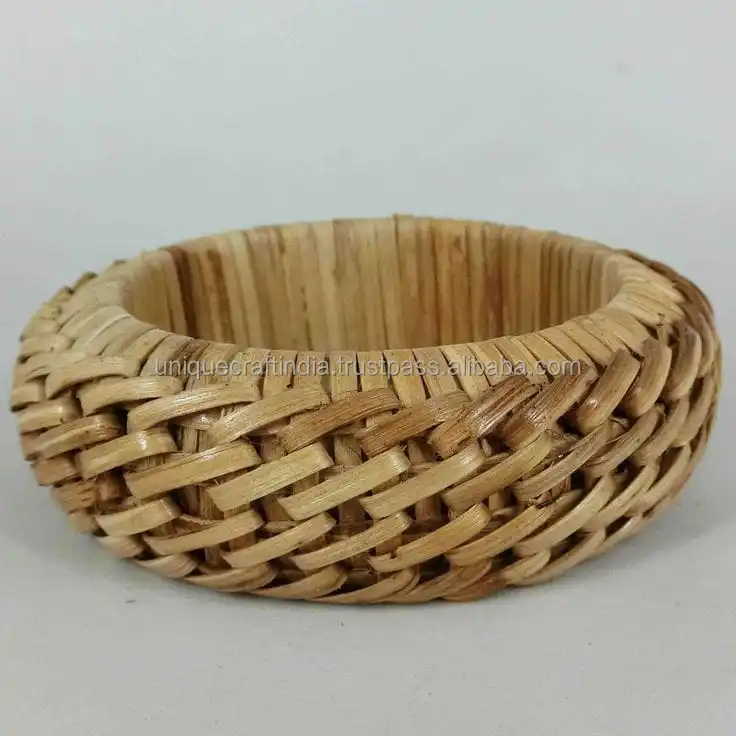 Classic Napkin Holder Ring Wedding Christmas Rattan Woven Napkin Rings For Dinner Table Made In India