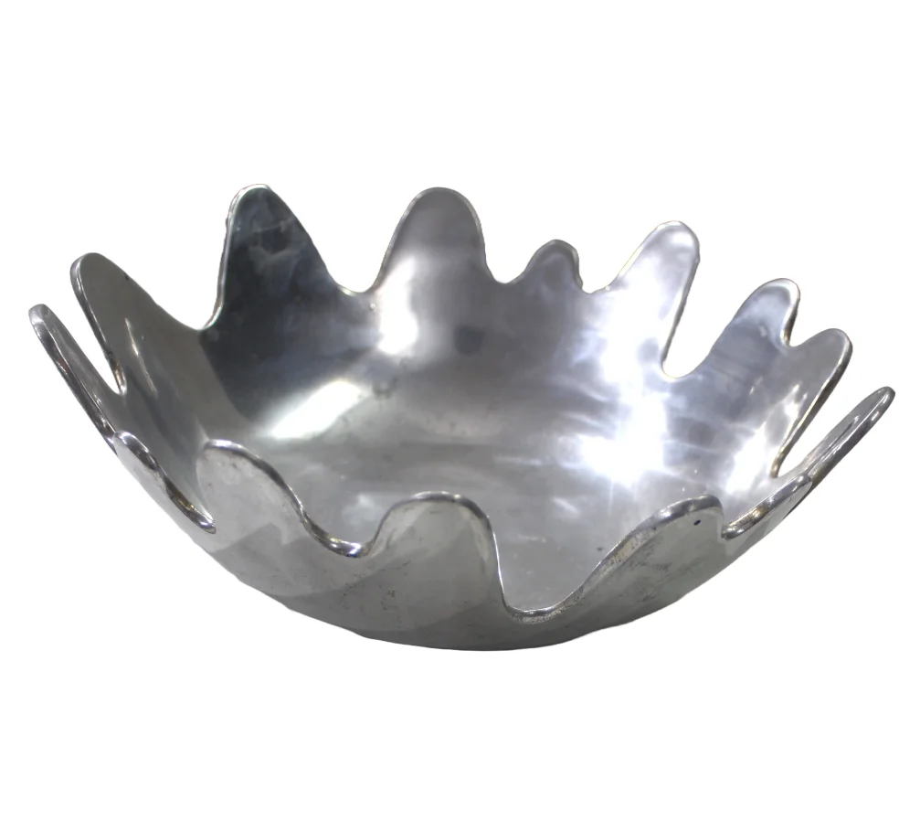 Unique Look Design Aluminum Casted Silver Colored Bowl For Table Top Decoration Use Serving Bowl