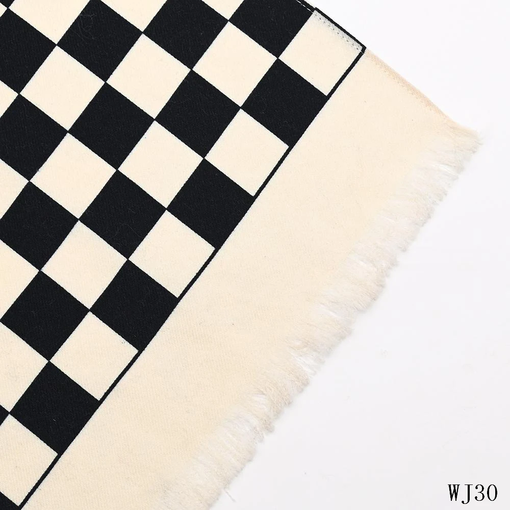 Yili Scarfs Scarves Cashmere Feel Plaid Winter Scarf Print with Tassel 100% Viscose Fashion Classic Jacquard Adult OEM 100pcs