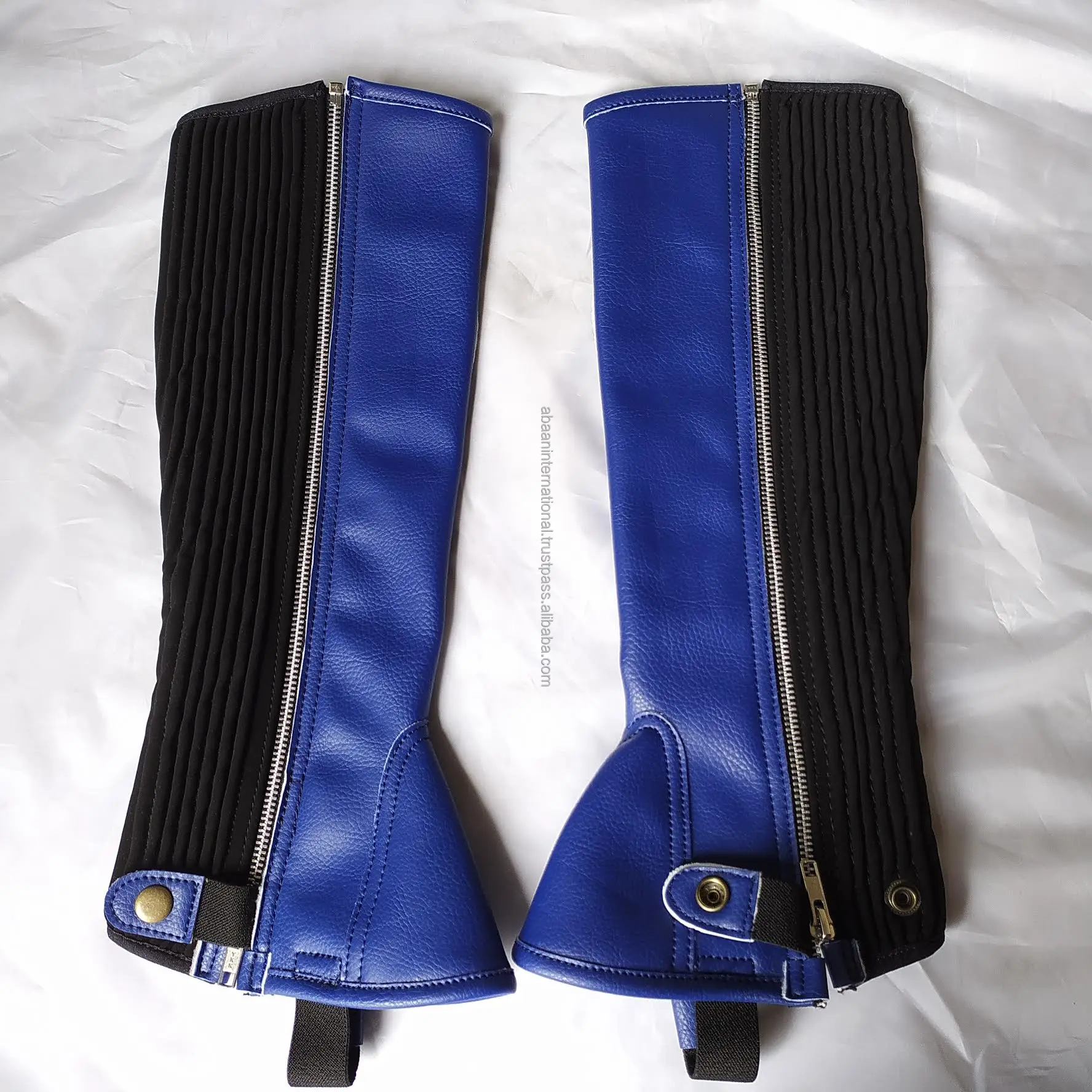 Adult Horse Riding Half Chaps anatomic design Available in two heights and calf sizes Made by Synthetic