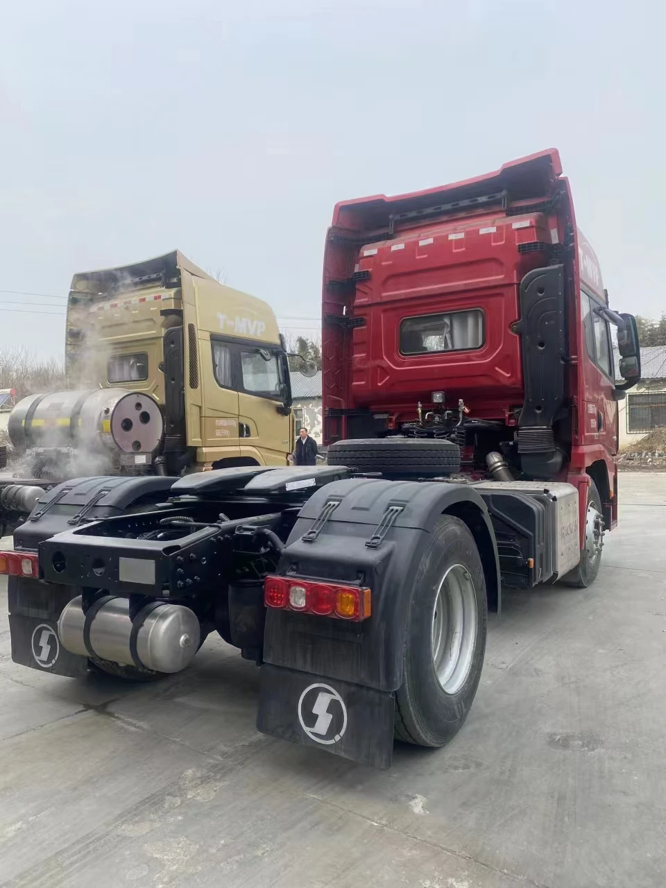Shacman карьерный транспорт тяжелый дизель 6x4 10 колес 430 л.с. тягач головка прицепа левое рулевое управление