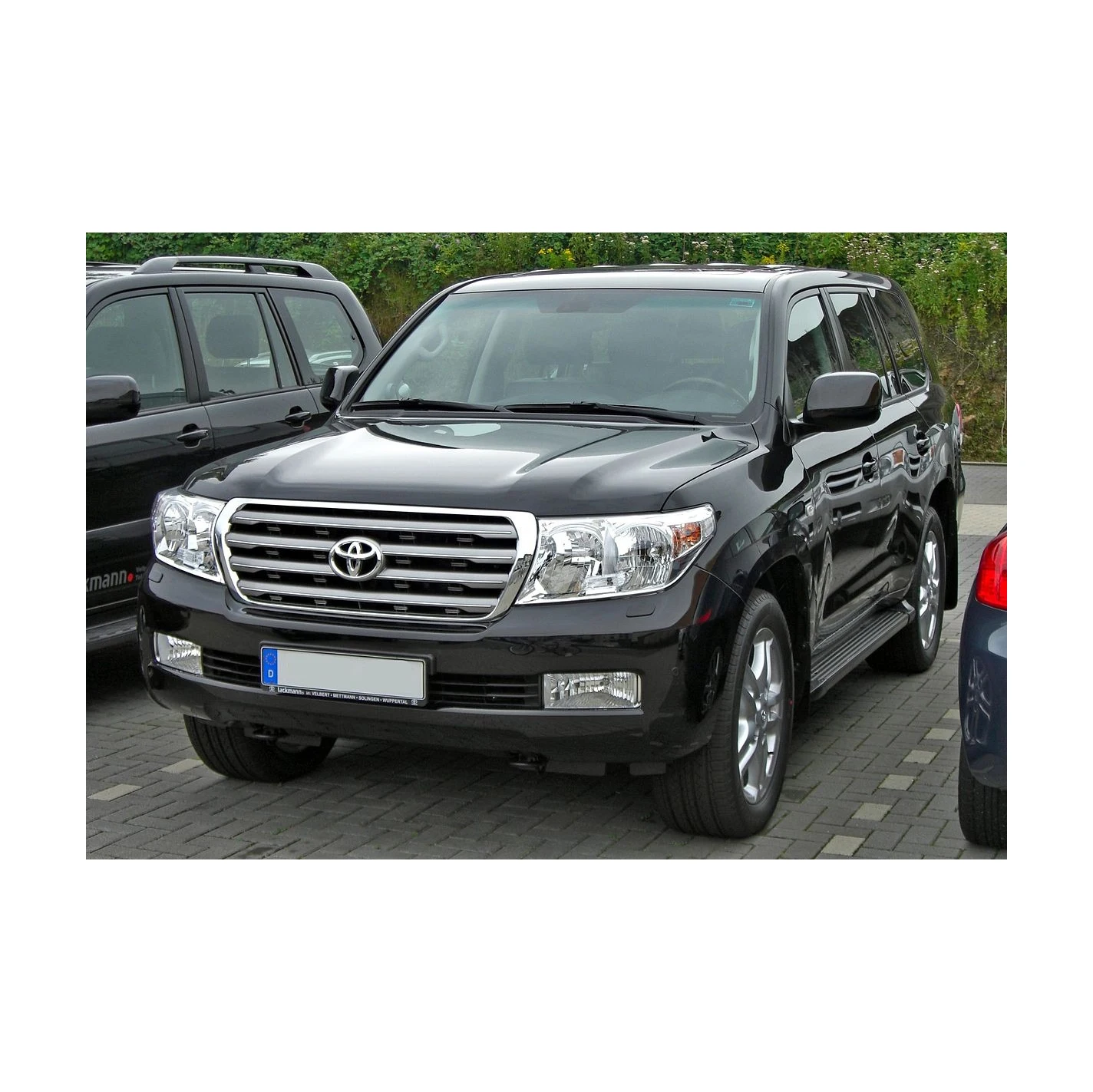 USED Toyotas Land Cruiser 5.7L V8 DOHC Dual VVT-i 32V 4WD, 100% Perfectly Working, Accident-Free, 1 Year Warranty.