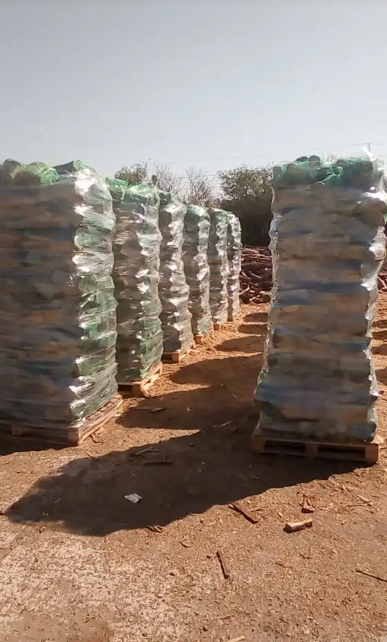 Dried firewood on pallets 1m3+ and 2m3+
