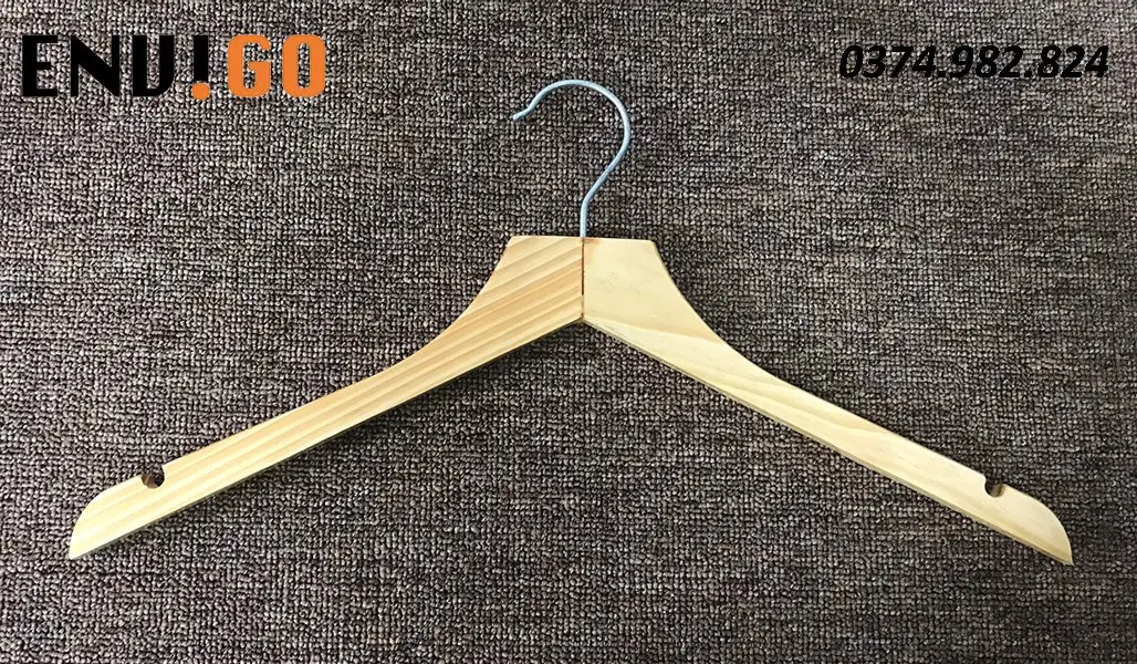 Reasonable Price Fashionable Wooden Hanger Sturdy Natural Wooden Made 43cm Length Vietnam Supplier