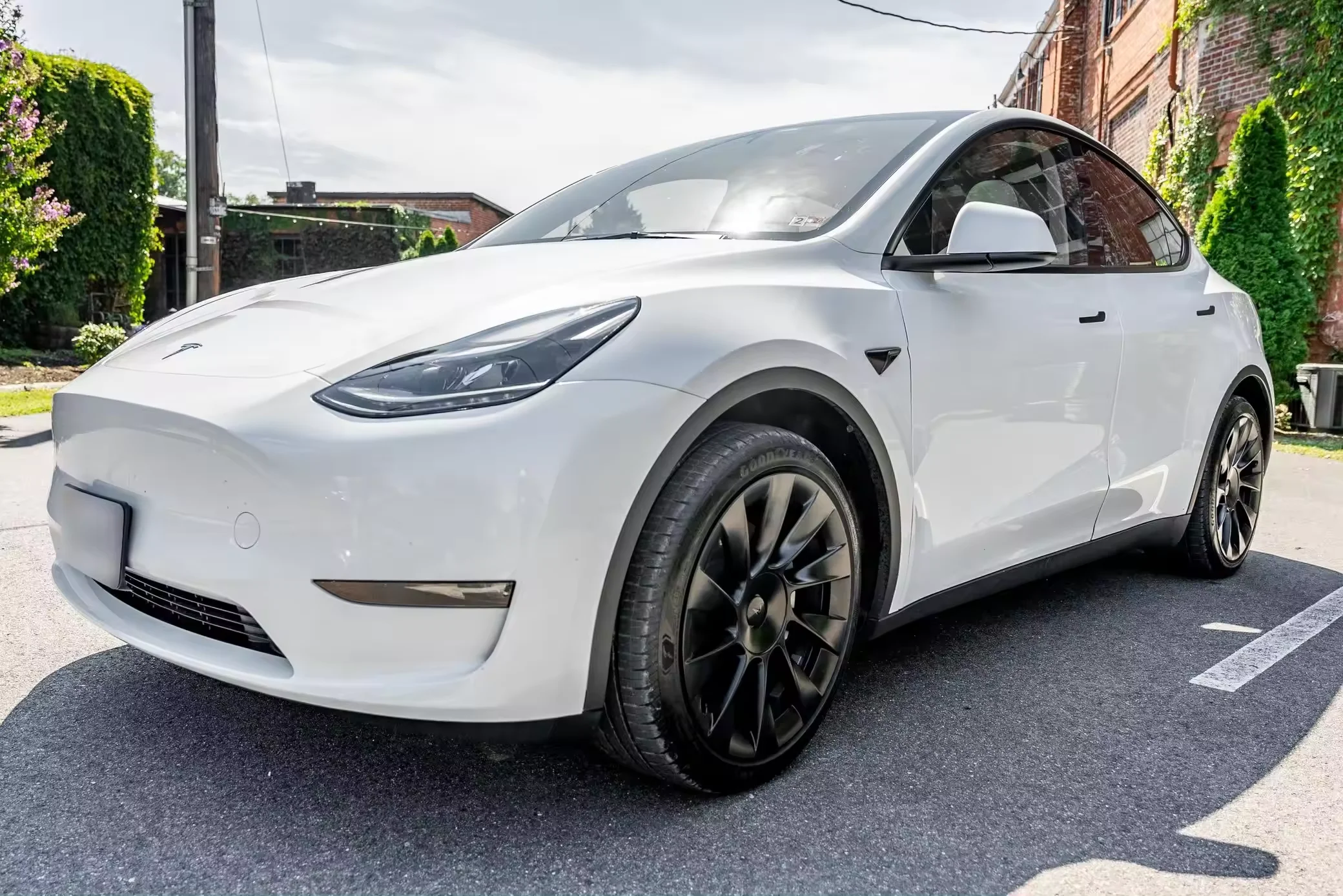 2023 Tesla модель Y Long Range AWD двухмоторный 7-местный салон без изменений