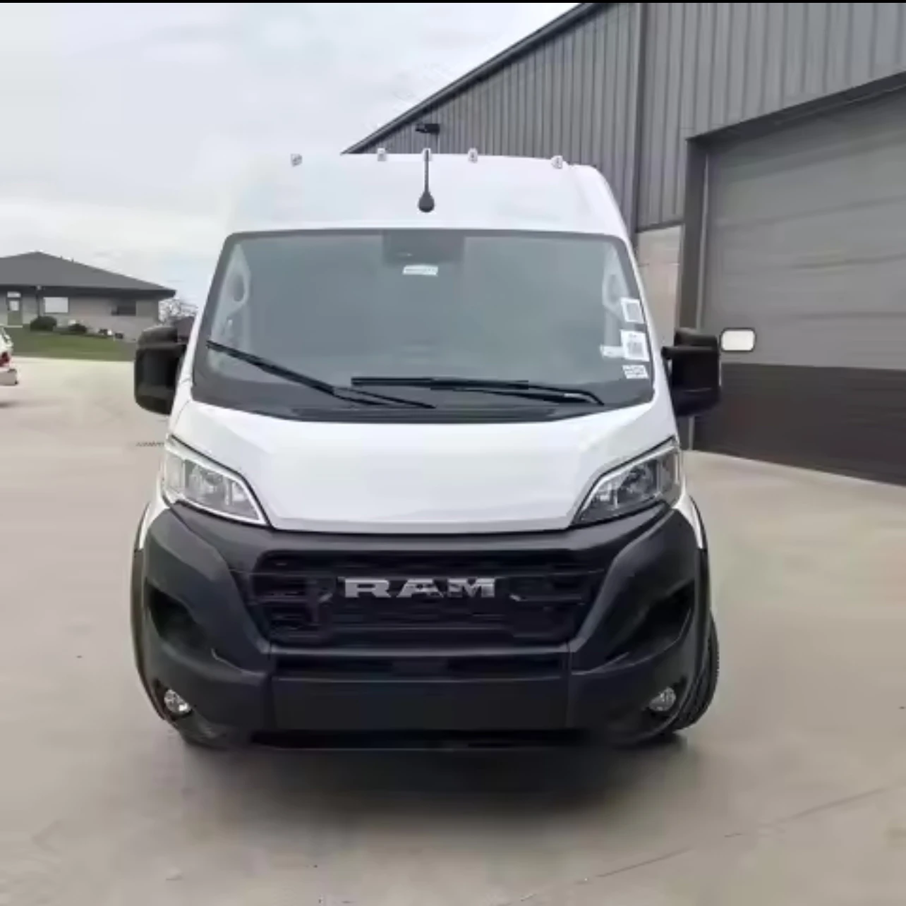 Используется 2024 Ram ProMaster 3500 Высокая крыша 159 WB