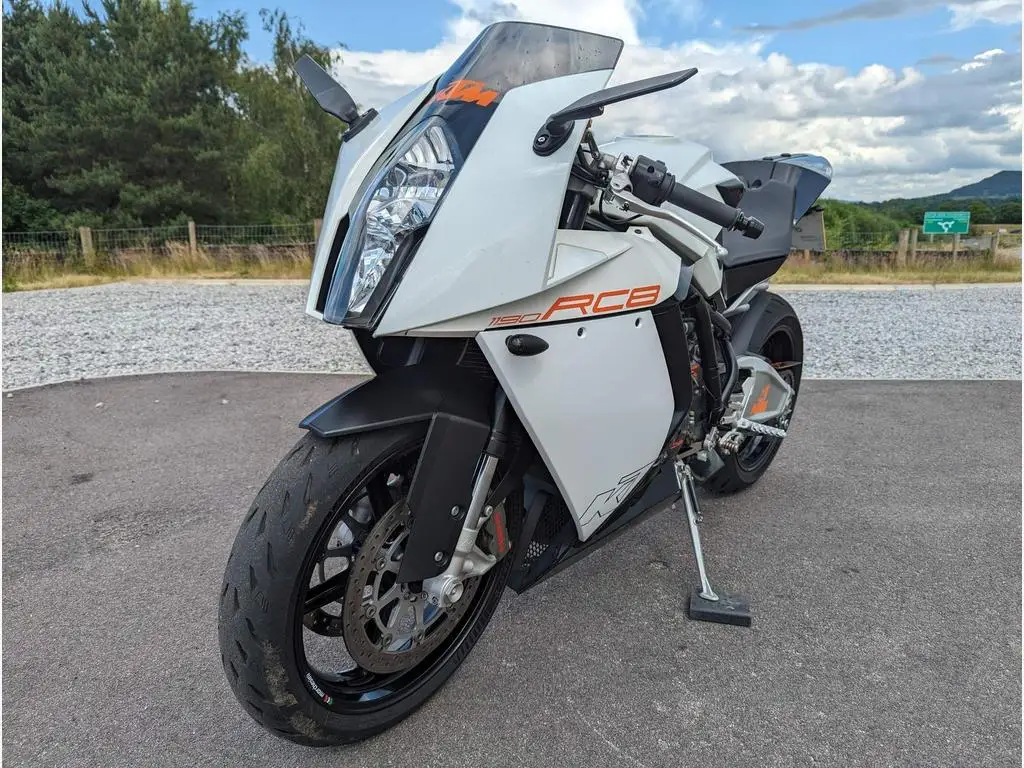 Best Quality Fairly Used KTM RC8 1190 Sport Bike 1148cc Electric Sportbikes Quality Sportbike for Sale at Best Price
