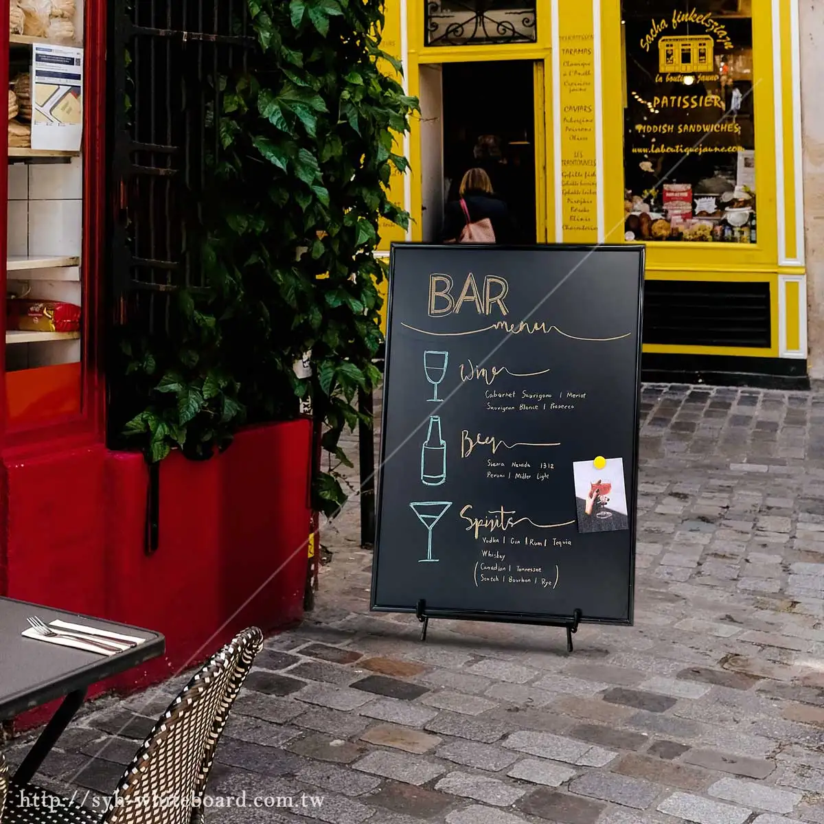 Simple removable  metal easel with drawing board whiteboard