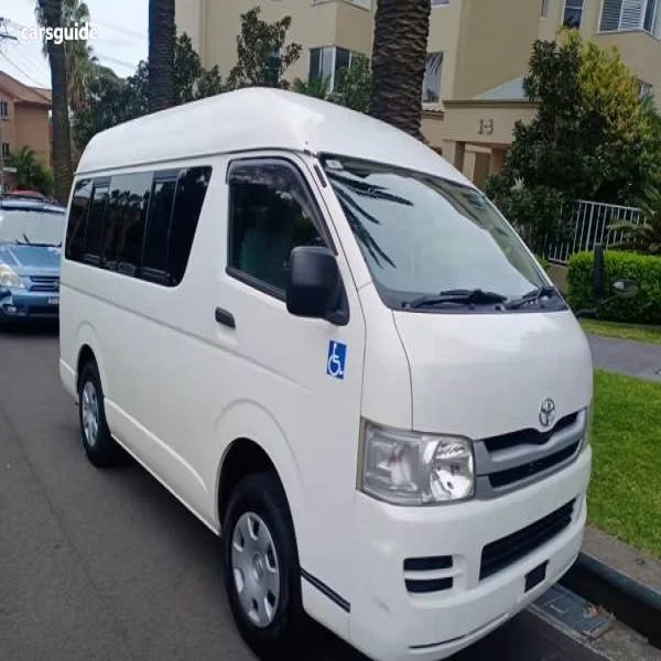 Новинка 2022 модель Toyota Van Hiace б/у