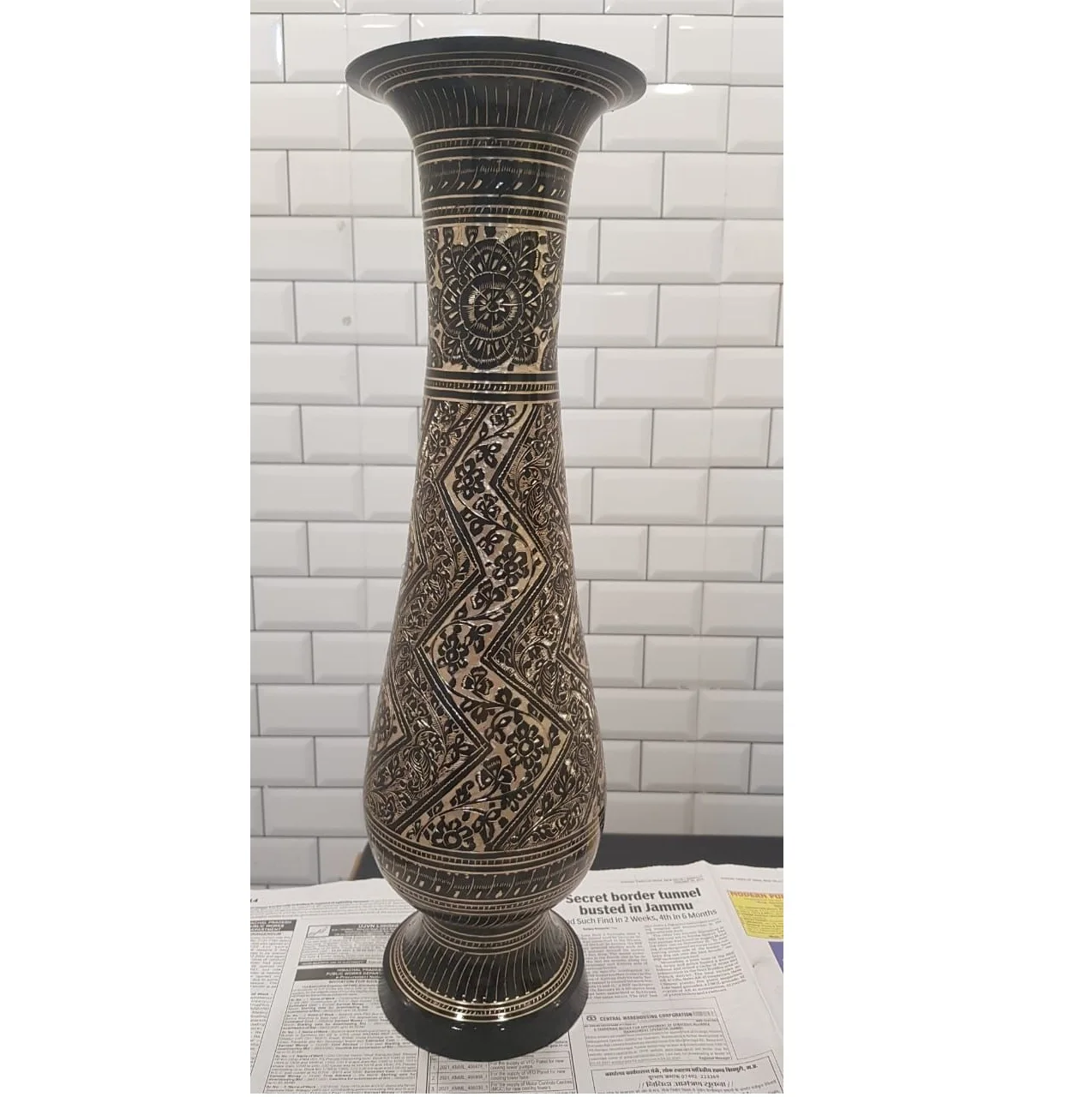 Metal Vase for Wedding Handcrafted High Quality Finishing Home Decor Modern Large Cylinder Glass Flower Vase Gold Plated Antique