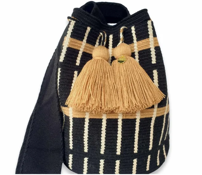 Classy look Trending design Crochet purse easy to Carry Large size Wayuu crochet bag for women handbag Original Wayuu Mochila