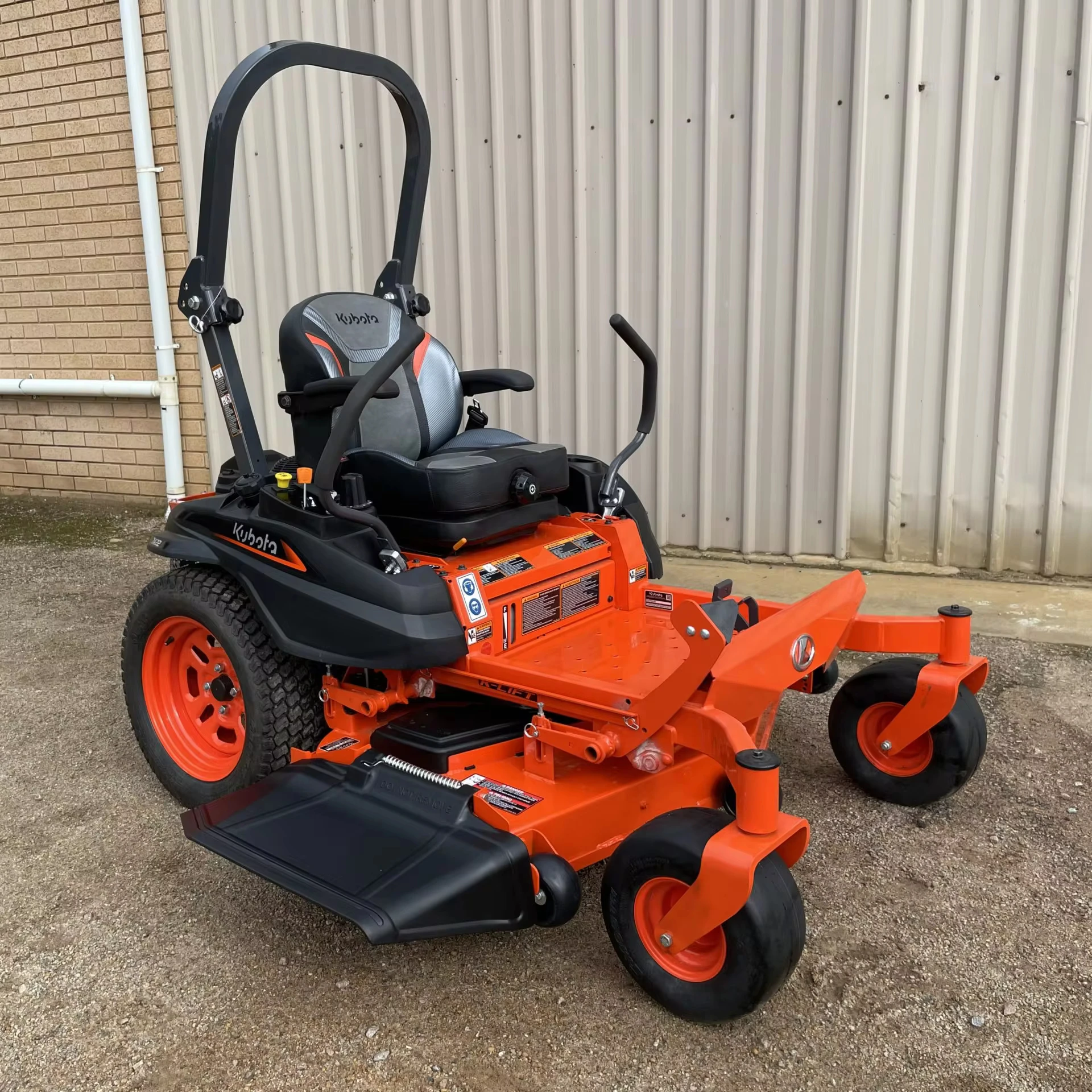 Kubota Z422KW-54-AU промышленная косилка 24 л.с. бензиновая с двигателем 196cc для стрижки травы и роторной