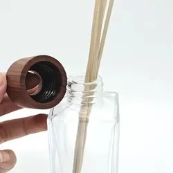 Varnishing Diffuser Oil Base Round Home Decoration Wooden Turned Polished White Oak Aroma Oil Diffuser Base Wood