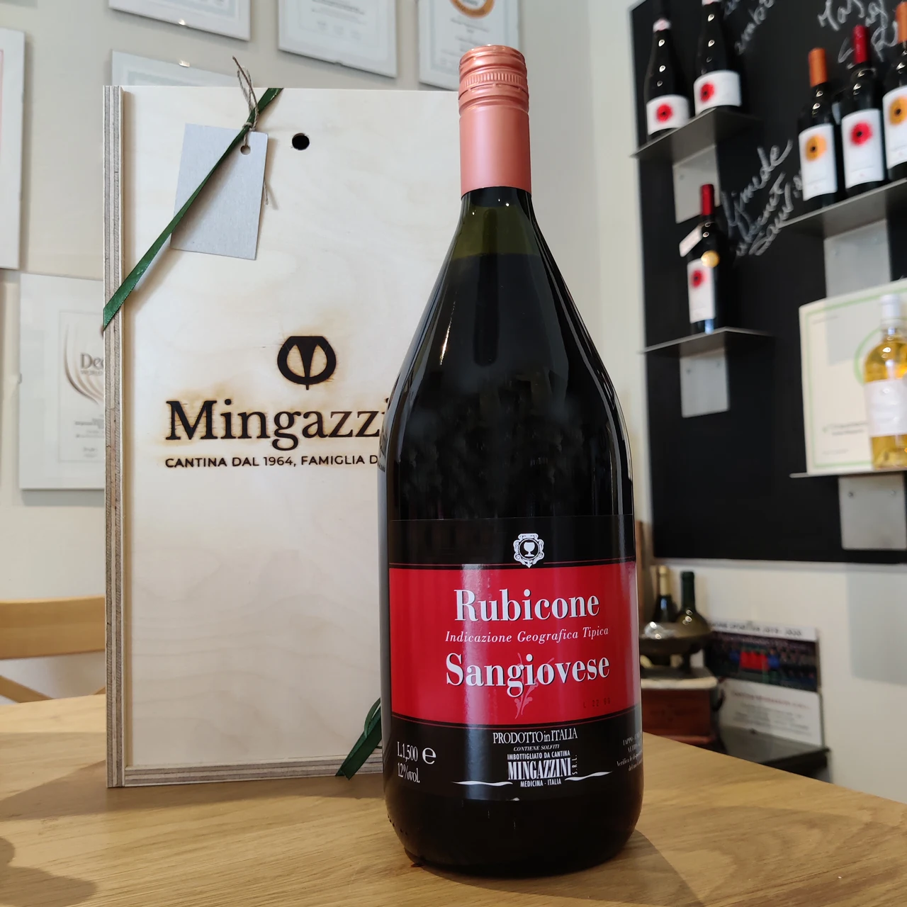 Премиум итальянское красное вино Sangiovese Maestrale Rubicone IGT бутылки