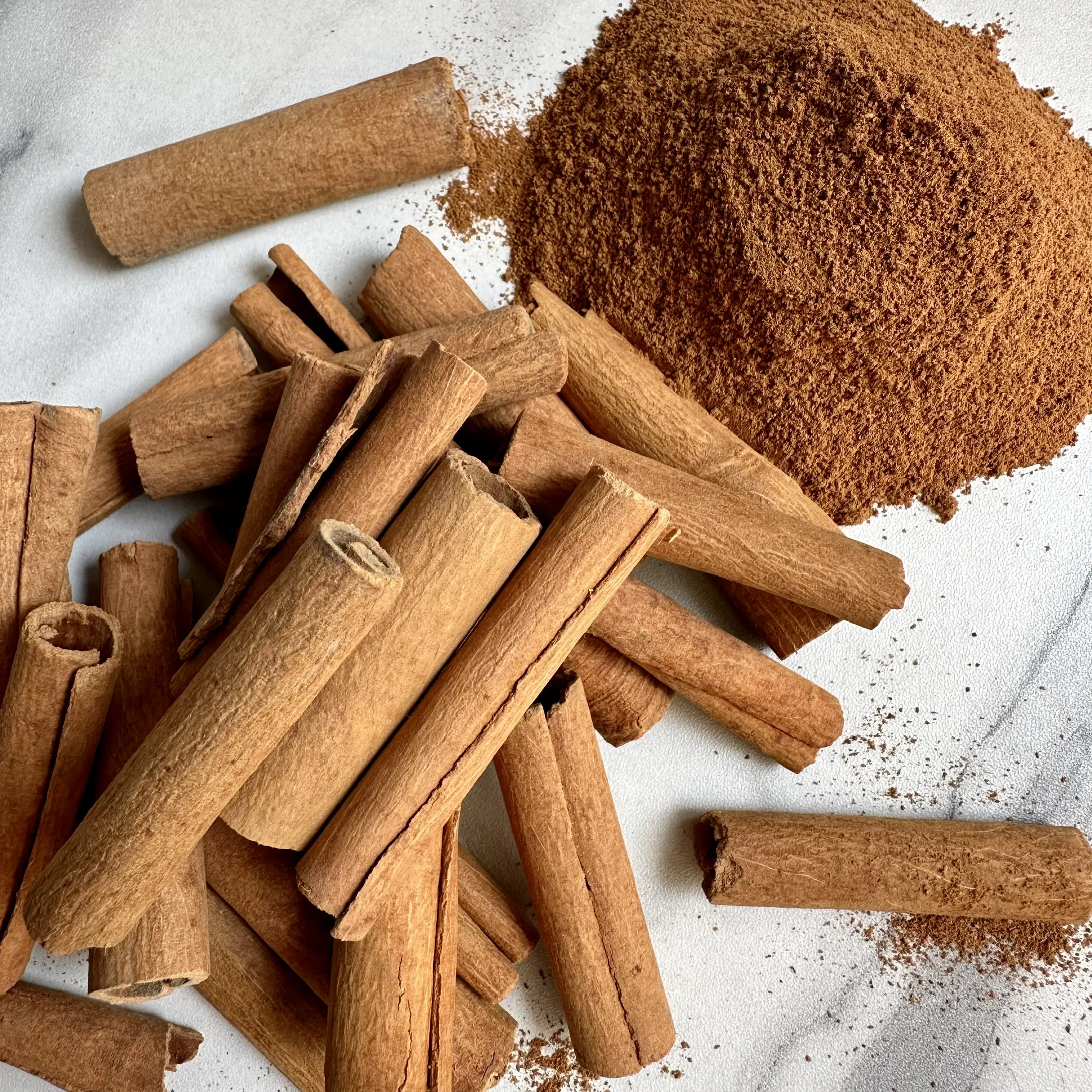 Cassia Cinnamon Sticks Vietnam Origin Using for Spices in Cooking or for Decoration