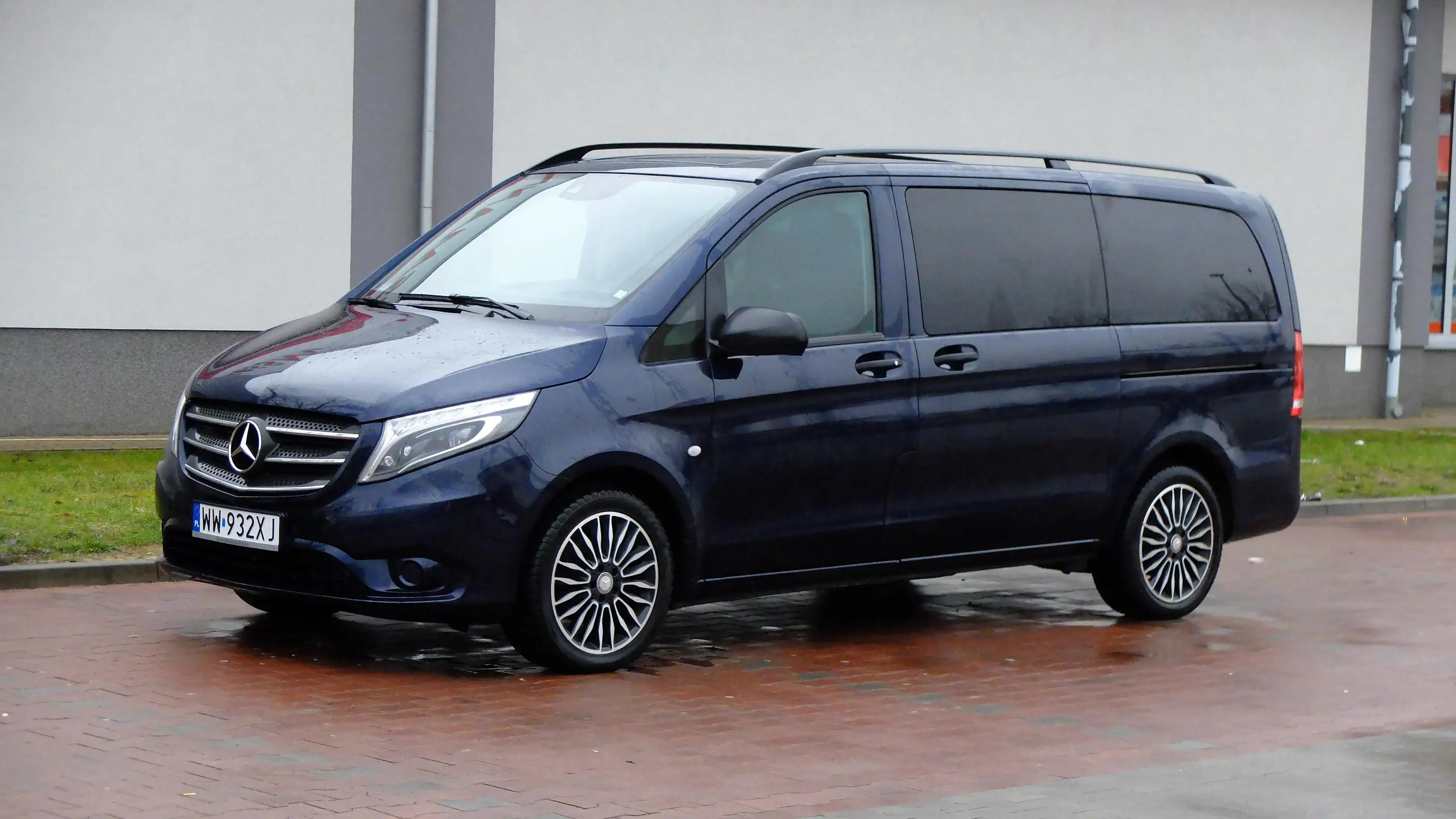 2020 - 2023 Good Quality  Mer-cedes-Be-nz V 250 Vito Tourer 119 CDI 4MATIC  Mini Bus Van