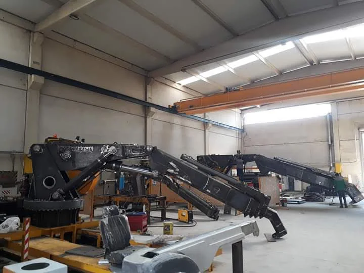 Puma Crane Marine Deck Telescopic Gantry Crane New 4 Ton 100 Ton Rated Electric Loading Capacity Gearbox Hoist Mechanism Farm