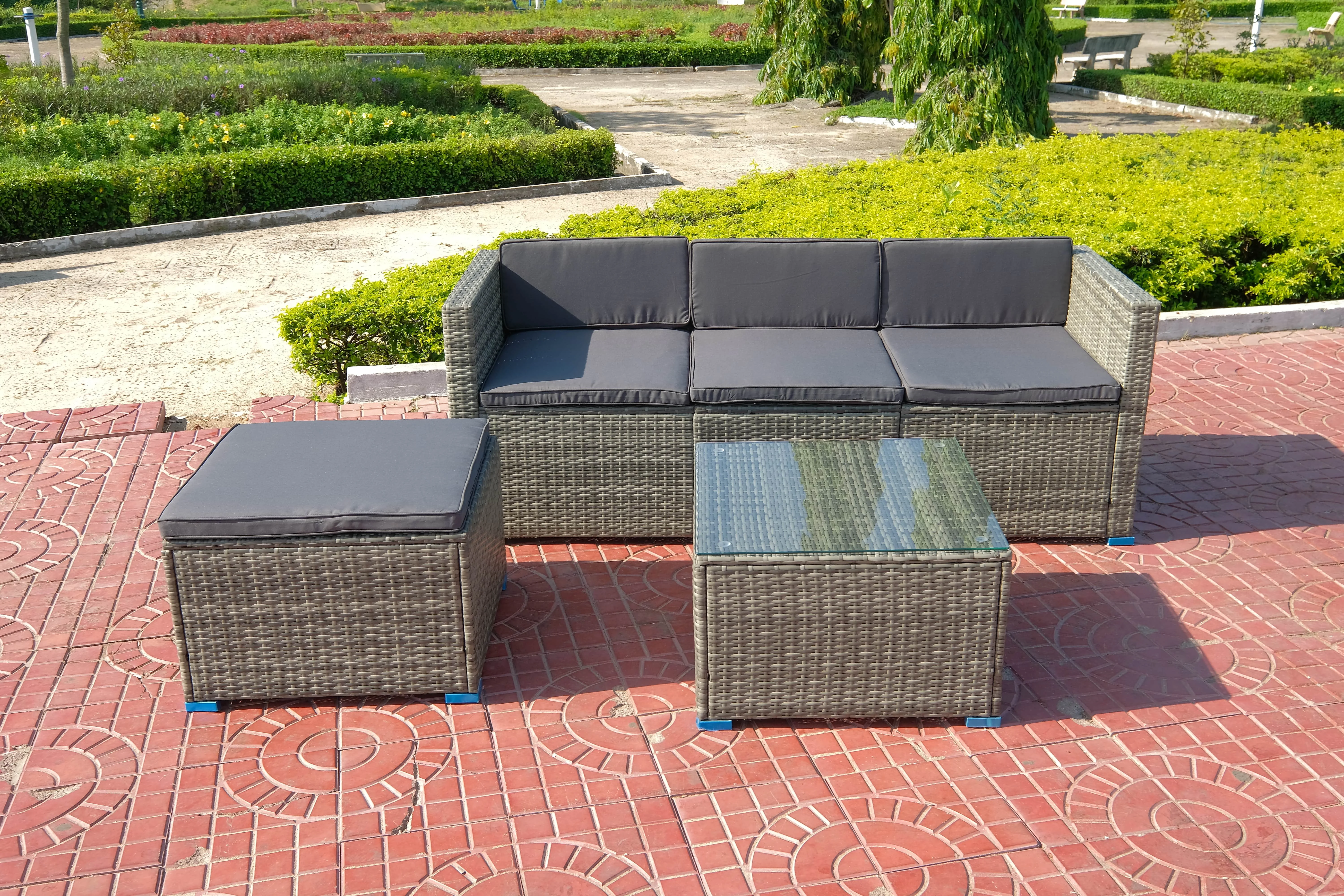 Уличная плетеная мебель из ротанга комплект садовых диванов 5 предметов