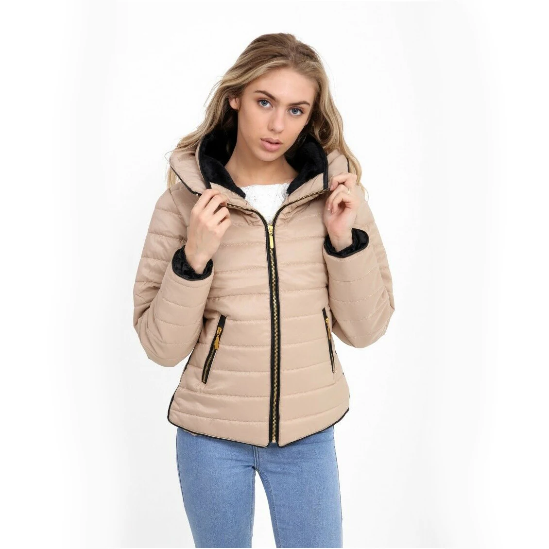 Hot sale product Hooded Winter Fashion Street Wear Jacket Wholesale Women Lightweight Outdoor Puffer Jackets