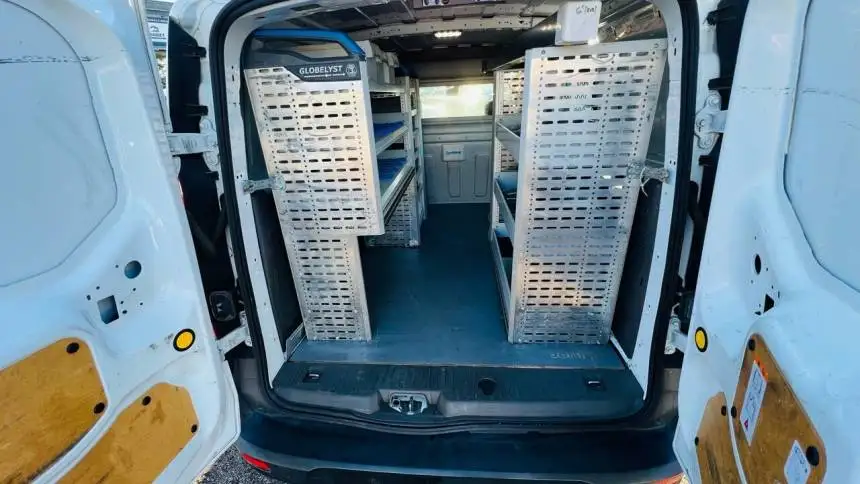 Подержанный 2020 Ford Transit Connect Van