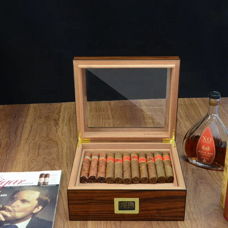 Wholesale Customized Cigar Humidors Desktop Cigar Box with Humidifier Handmade Cedar Wood Cigar Boxes