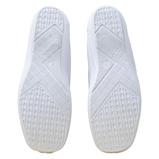 Nurse Shoes Made in Thailand, Featuring High Quality Genuine Leather and Soft, Comfortable Insoles, Essential for Nursing Work.