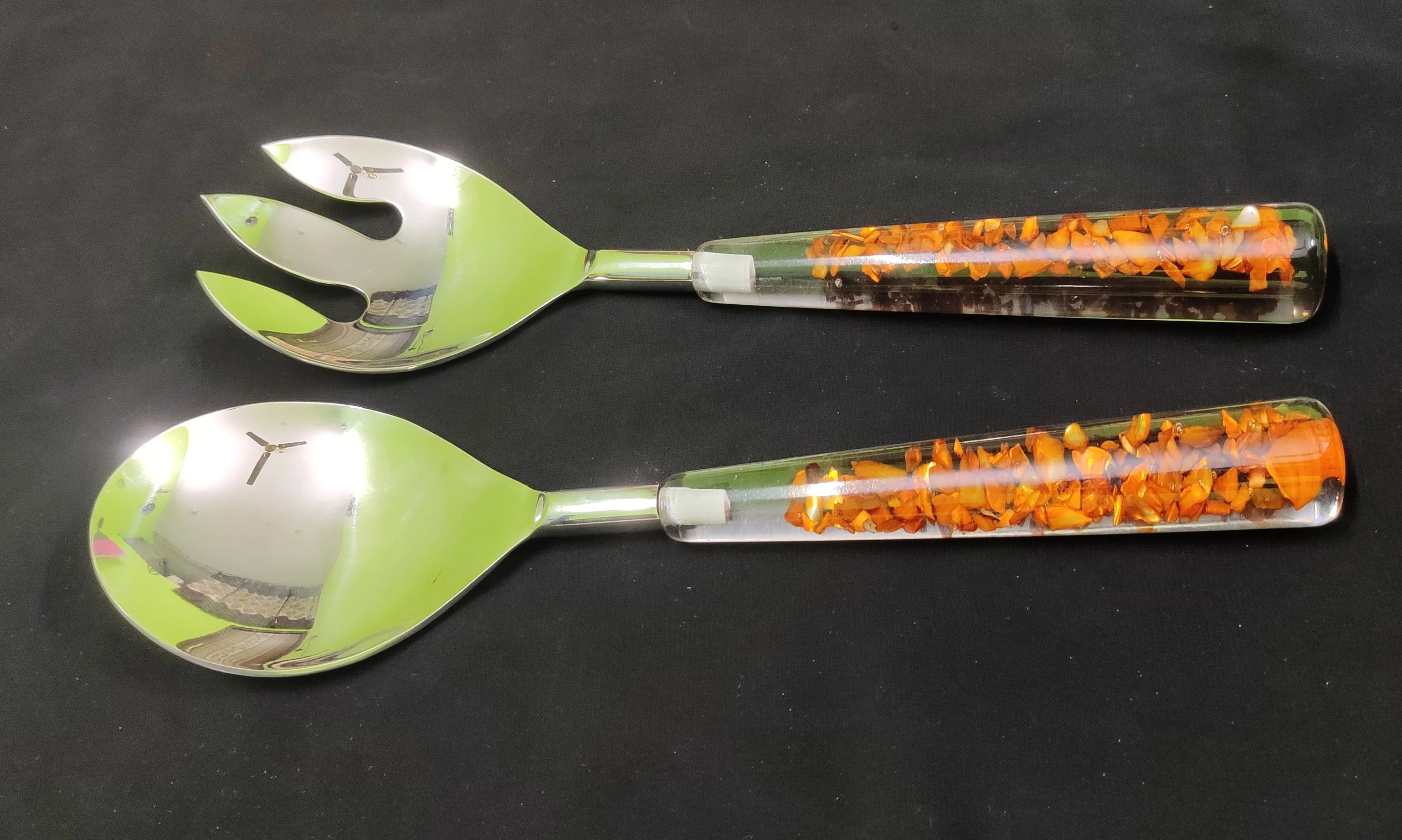 Best Price Salad Server Spoon Set 2 Pieces Beautiful Orange Clear Wooden Made of Stainless Steel and Epoxy Resin