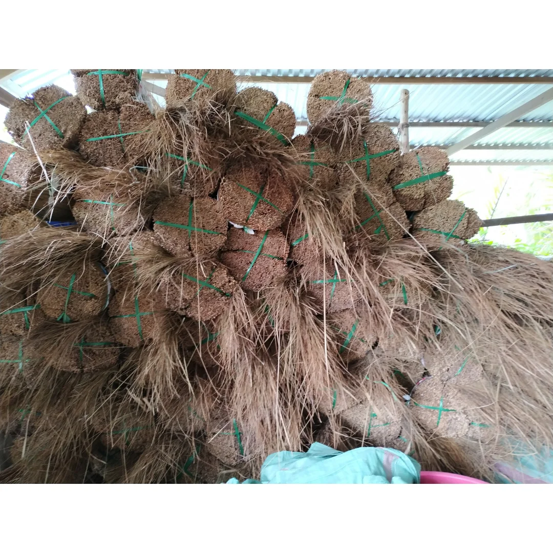 Garden Broom Stick made from Coconut/ Hot Sale Garden Accessories/ 100% Coconut Broom Stick