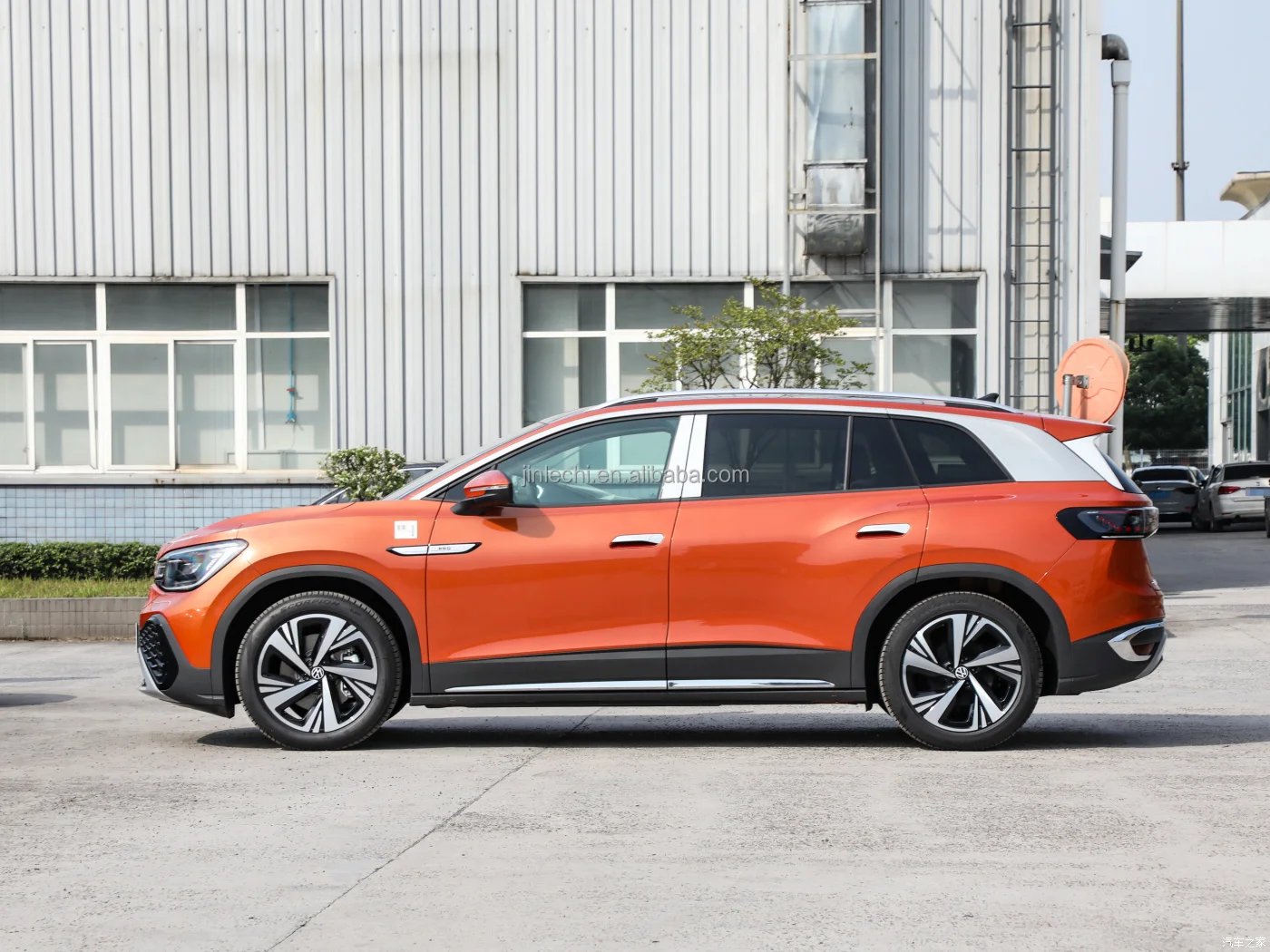 ID.6 Crozz Lite Pro four wheel drive electric car right hand drive with lithium battery manufacturer in china