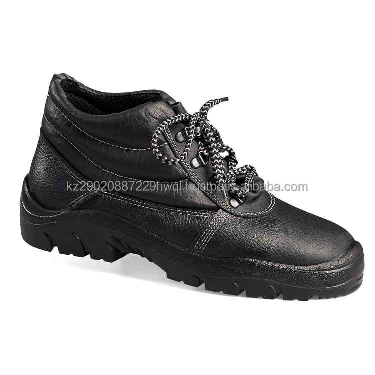 Demi-season boots made of leather with a metal toe cap on a polyurethane sole wholesale shoes safety