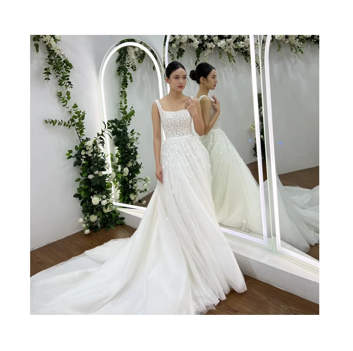 OEM Manufacture High Quality wedding dress A line design flower lace long tail add beading by handmade TNBPno01