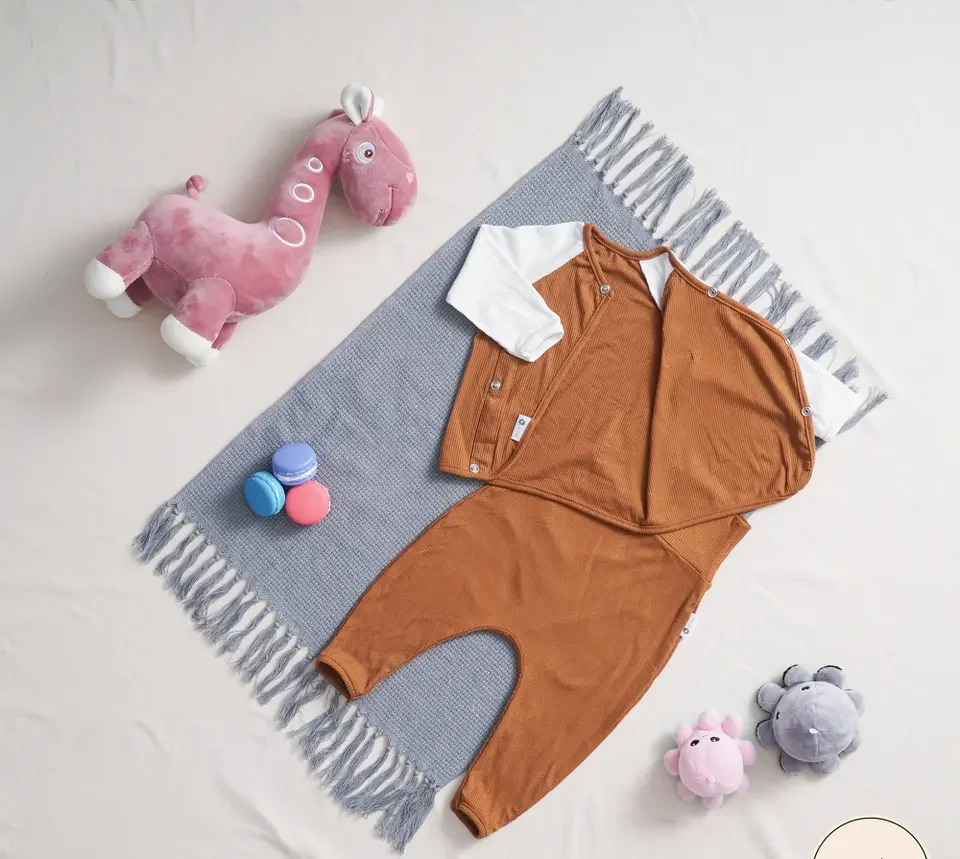 95% Cotton 5% Elastane Unisex Vietnam Supplier Newborn Set a seamless side cross front top & high-waistband pants