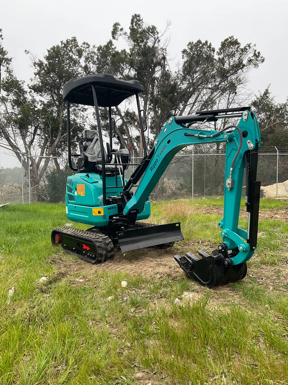 Kubota дизель 2 5 тонный багажник для экскаватора и поворотный стрелы синий цвет на продажу