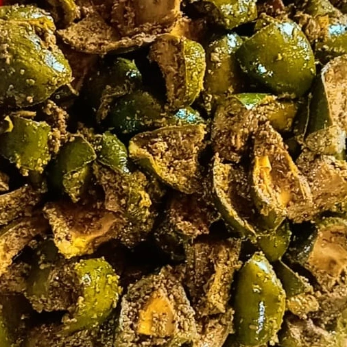 1Kg Indian mango pickle Best Quality Homemade tasty and yummy Regular Eatable Fresh raw Mango Pickle