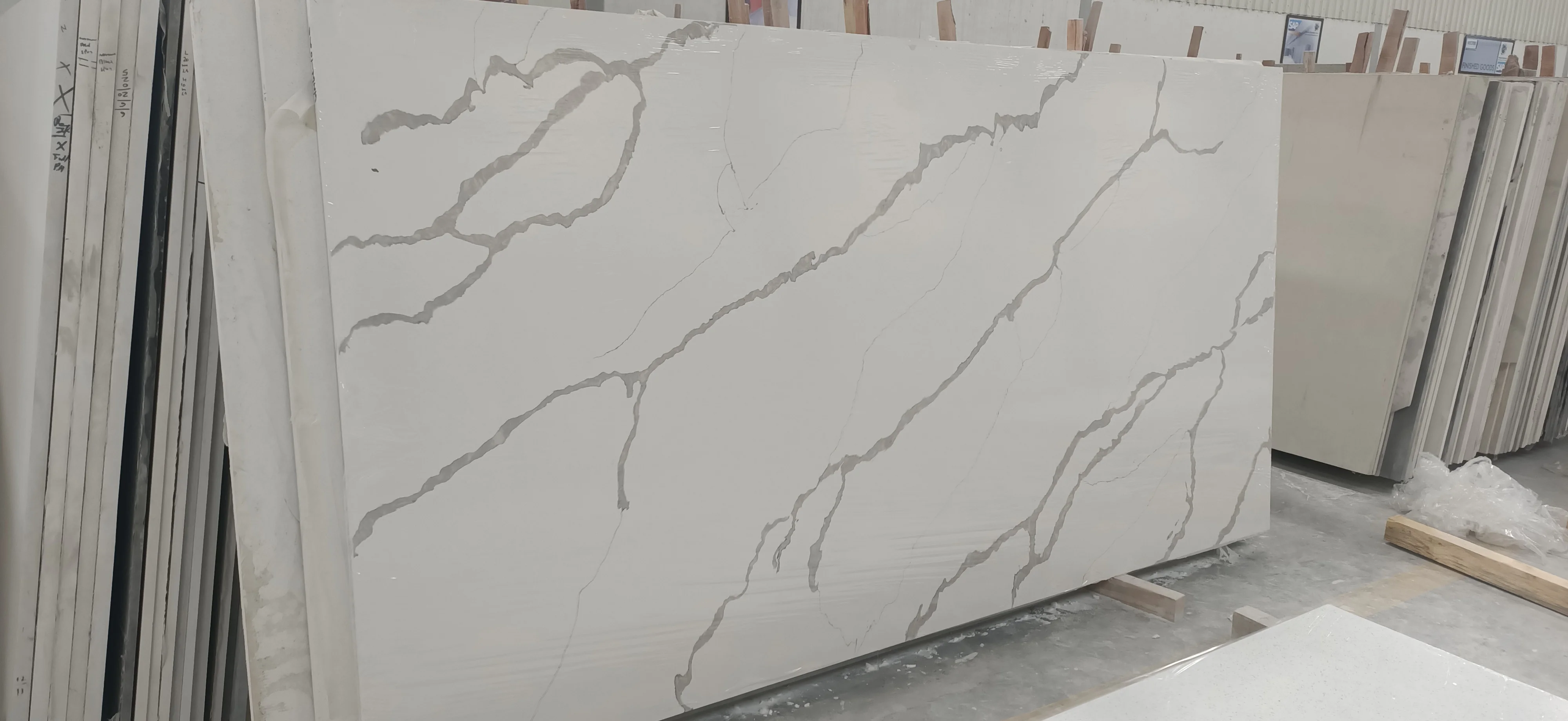 Индивидуальная кварцевая кухонная столешница с раковиной Мишеля Анжело по оптовой цене, высококачественная Полированная плита