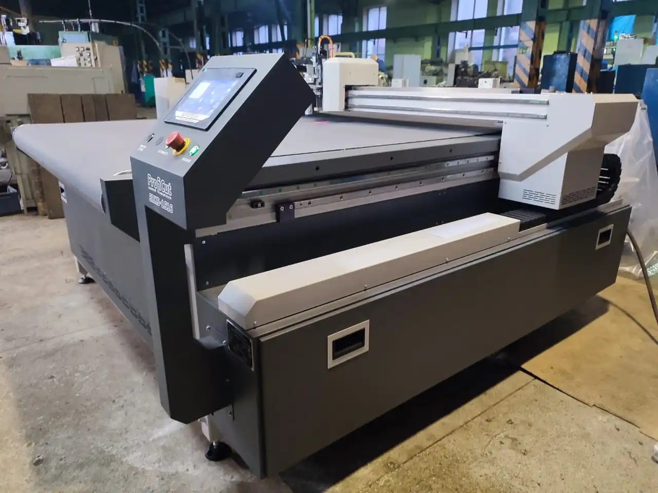 Proficut SRKS flatbed cutting plotter professional equipment for cutting different materials cutting plotter