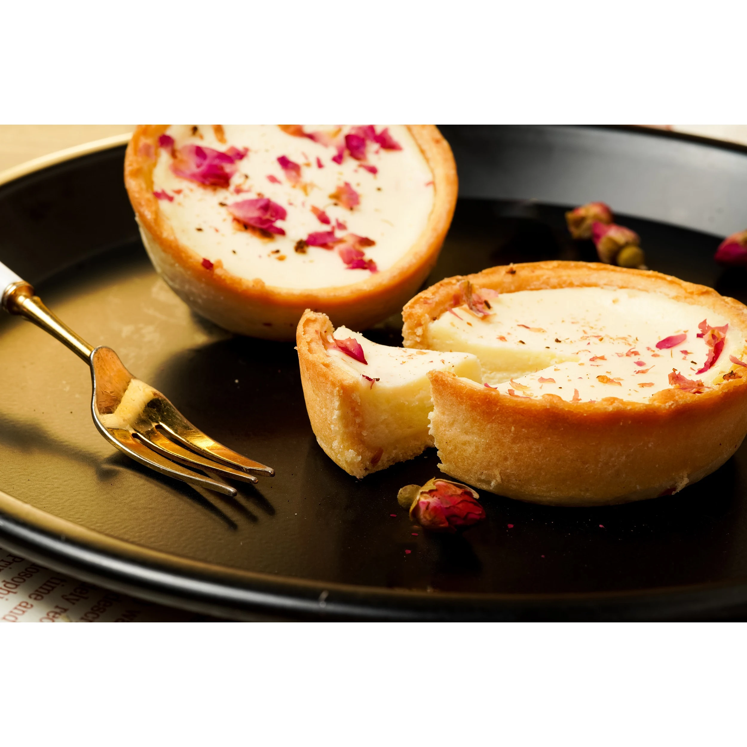 Box / Bag Packaging Sweet Rosy & Lemon Cheese Tart Milky Taste 12 Months Shelf Life Wholesale Produced In Vietnam