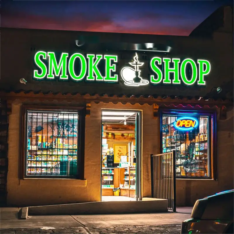 Hot Sale Vapers Smoke Lighters & Smoking Accessories for Smokers