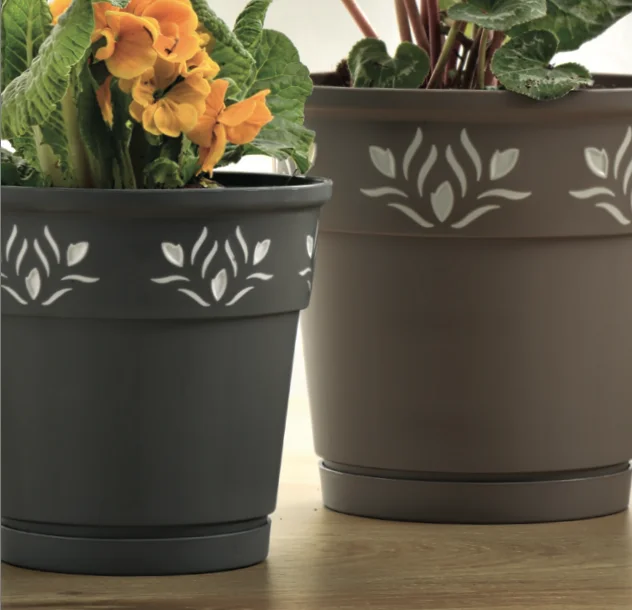 750ML RED Durable Decorative Plastic Flower Pot with Elegant Cutout Design for Indoor Outdoor Use Lightweight Plant Container