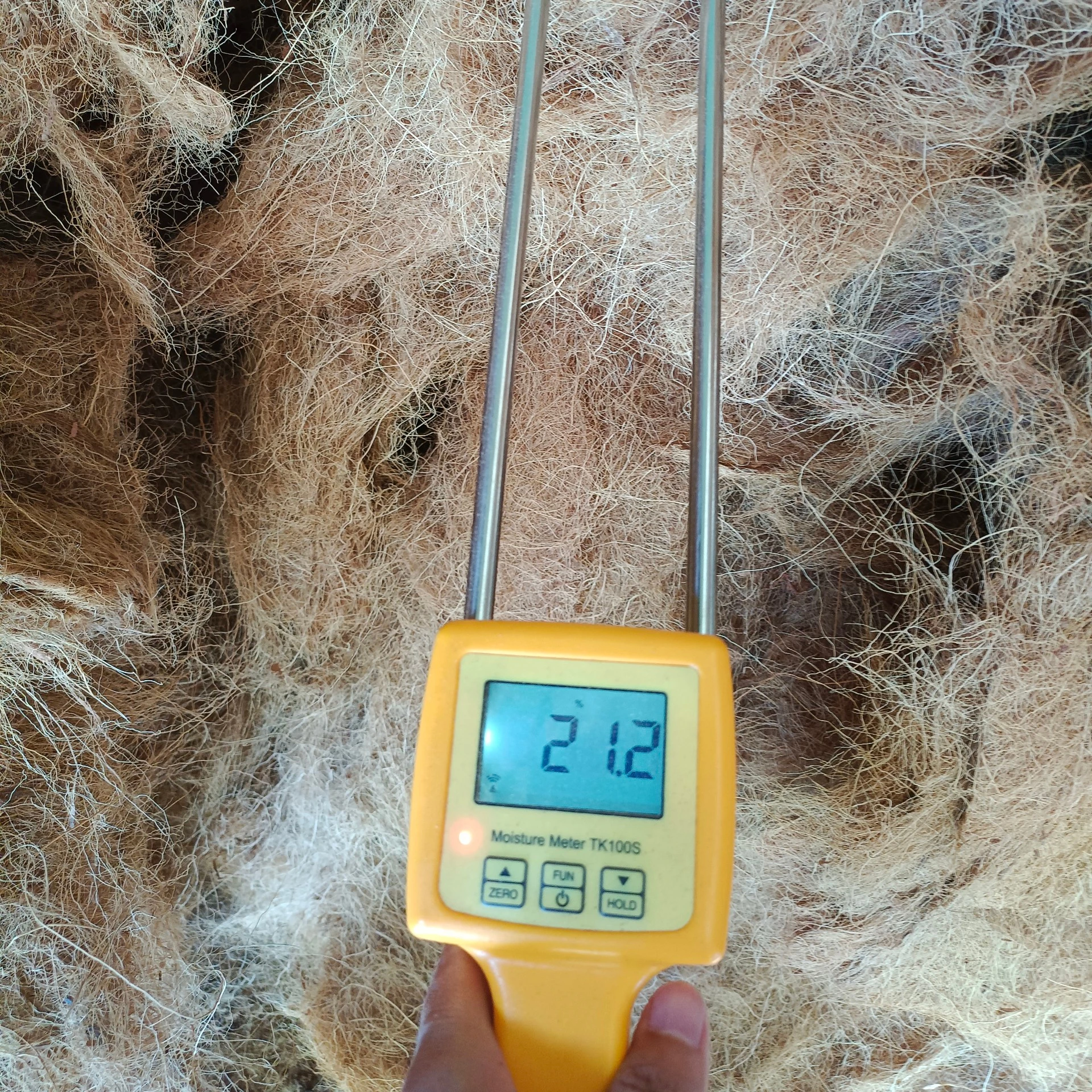 Оптовая продажа, 2022 экспорт, кокосовое волокно, 100% натуральное кокосовое волокно для матрасов, высокое качество, коричнево-желтый, сделано во Вьетнаме