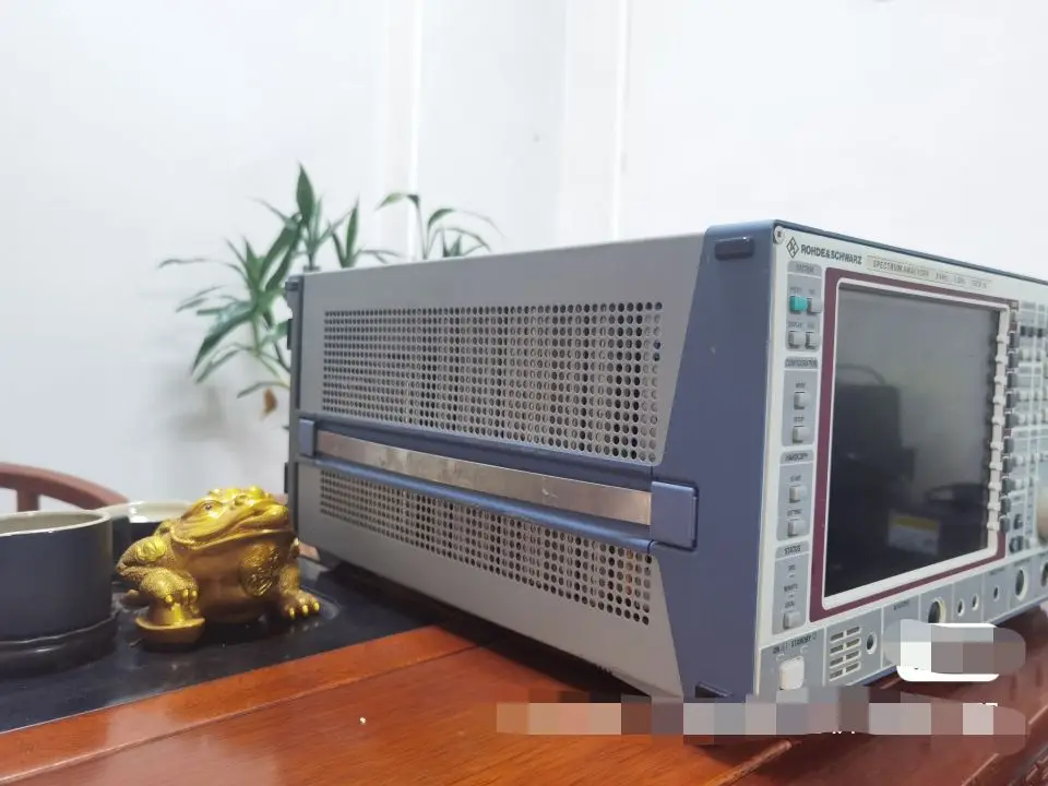 Спектральный анализатор R & S fсеб 20, от 9 кГц до 7 ГГц