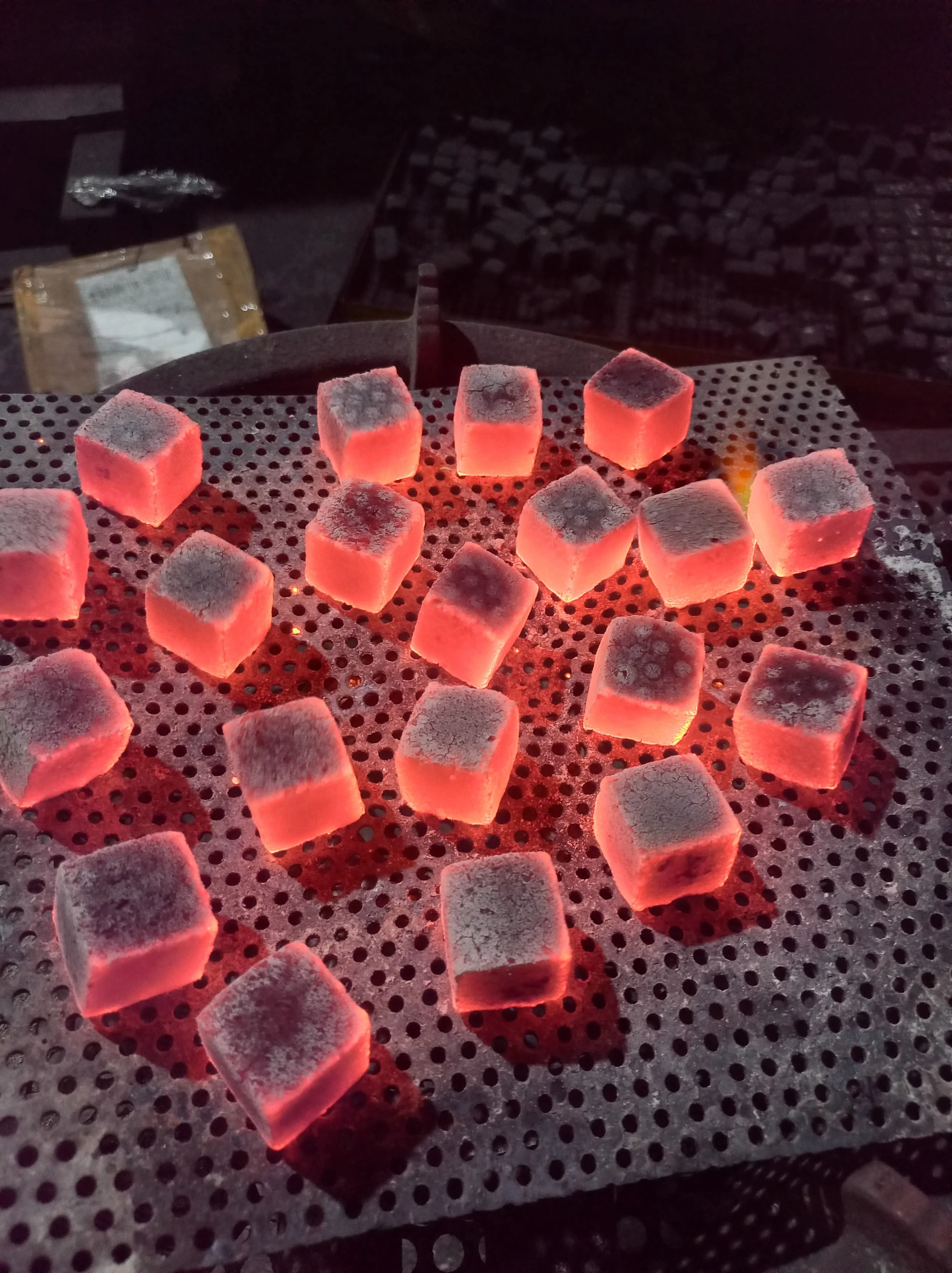 BEST INDONESIA SHISHA Long Burning Time High Quality 100% Coconut Shell Charcoal For Briquette BBQ