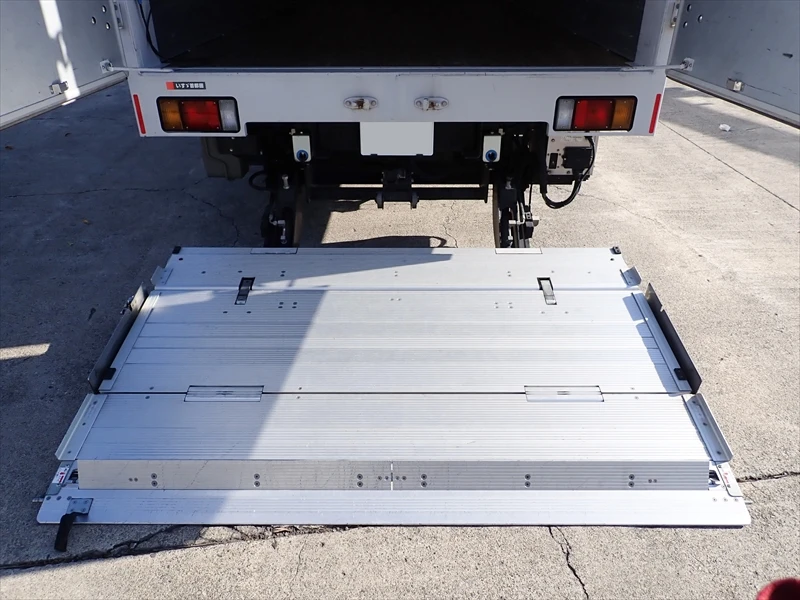 Japan Wholesale Second Hand Used Truck ISUZU ELF Wing Van