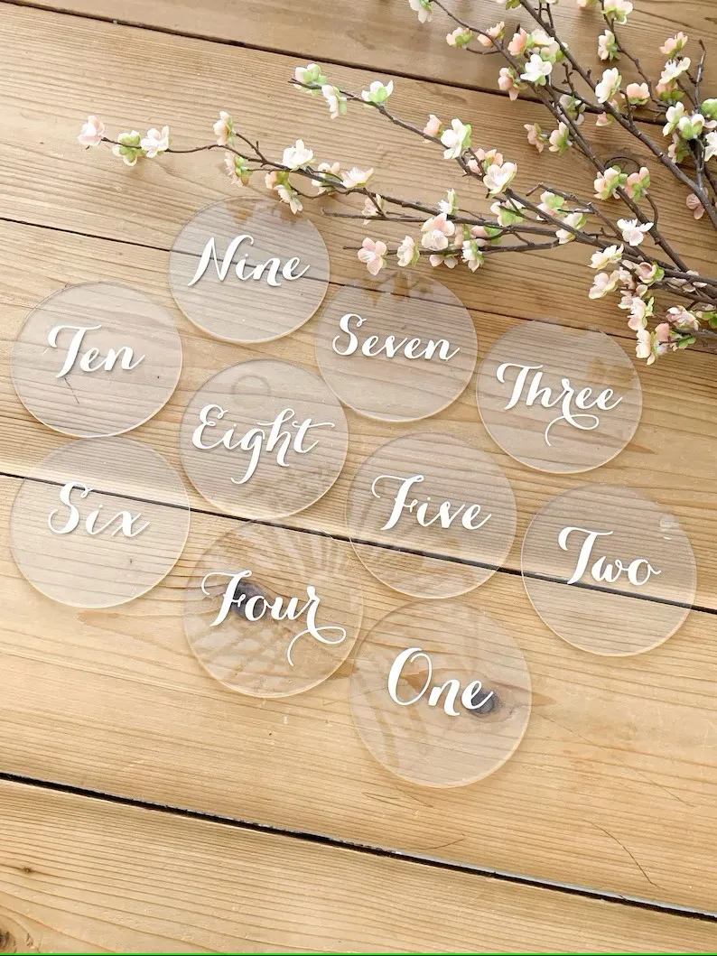 Clear Acrylic Wedding Number Sign with Stand Holder Round Shaped Modern Acrylic Seat Signs Circle Shape Decoration Number Holder